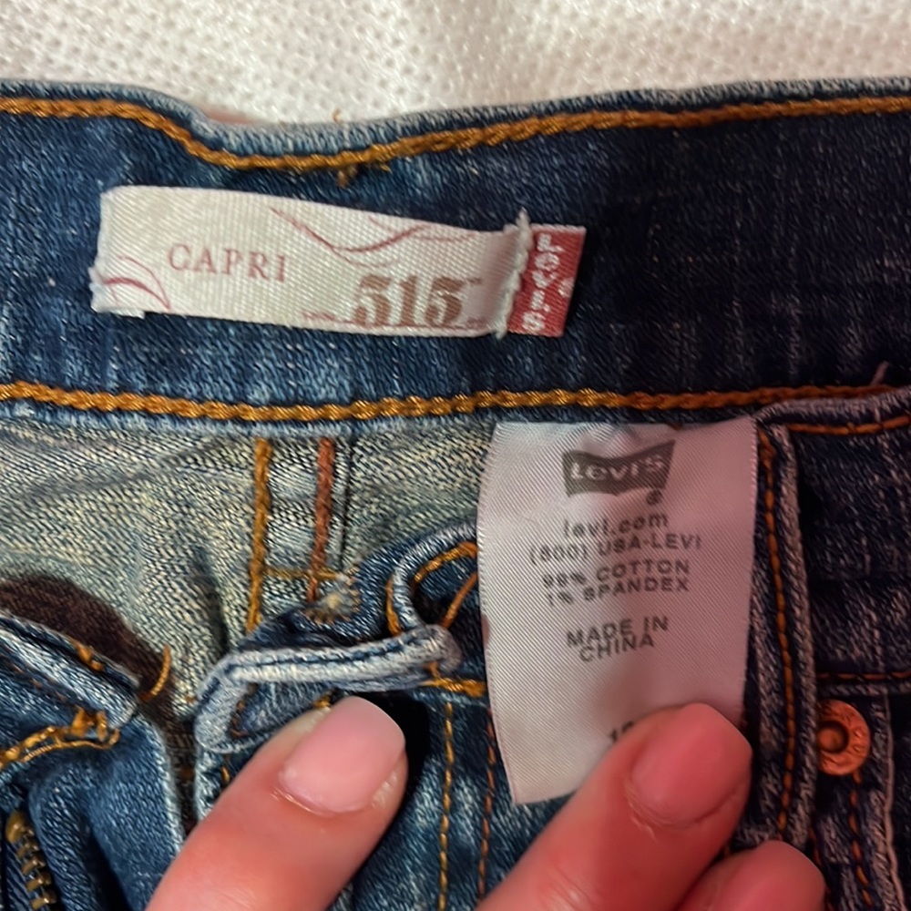 Levi's Dark Blue Denim Capris - Picture 5 of 5